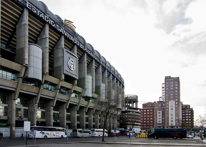 BERNABEU, luxury y luminoso apartamento entero